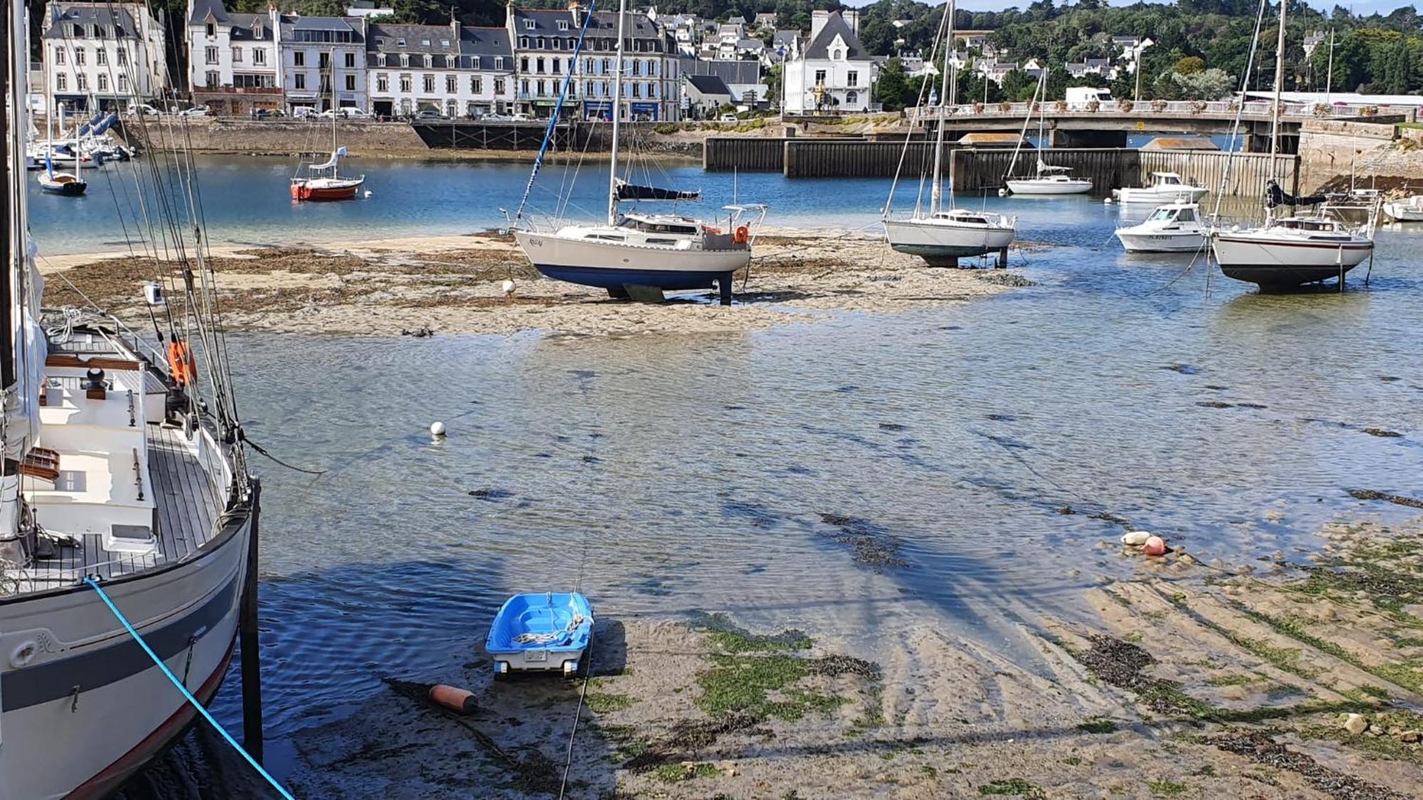 Anatoline Audierne Appart'Hotel Vue Mer - Sea & Harbor Stay エクステリア 写真