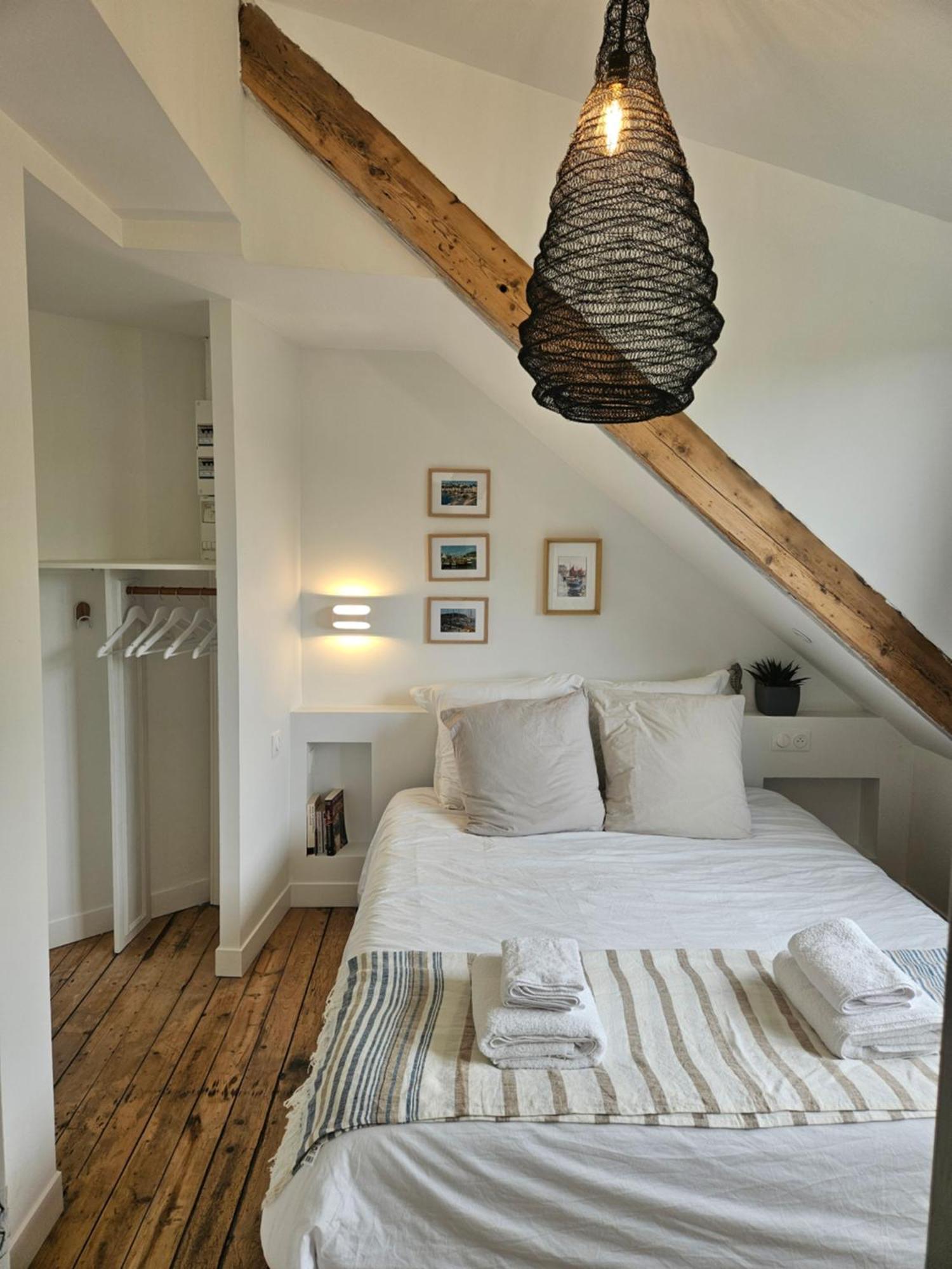Anatoline Audierne Appart'Hotel Vue Mer - Sea & Harbor Stay エクステリア 写真